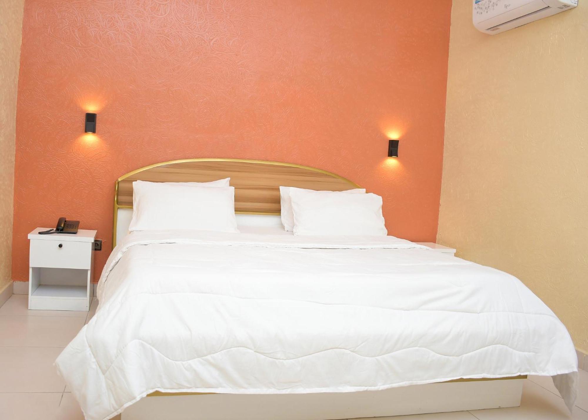 Hotel Mavilla Cotonou Dış mekan fotoğraf